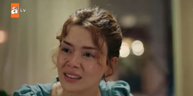 Seray Kaya ha creduto nella sua nuova serie e ha inviato un messaggio di Bir Küçük Gün Işığı ai suoi fan!