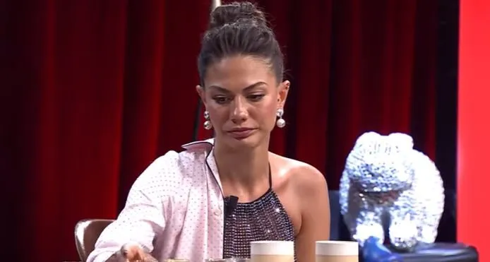 La serie Dünyayla Benim Aramda ha messo molta pressione su Demet Özdemir!