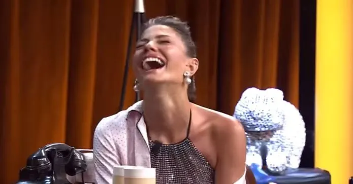 Demet Özdemir ha vissuto momenti che non si sarebbe mai aspettata nella sua proposta di matrimonio!