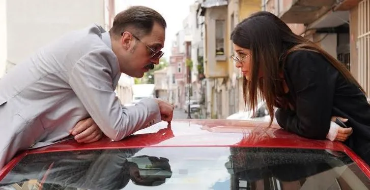 Questa simpatia porta più voti! Ertan Saban e Devrim Özkan, la coppia di serie TV più contraddittoria ma più comprensiva!