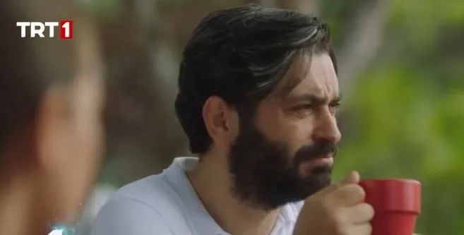 Ozan Akbaba ha dato la buona notizia! Kasaba Doktoru sarà presto sugli schermi di TRT1 con la sua nuova stagione!