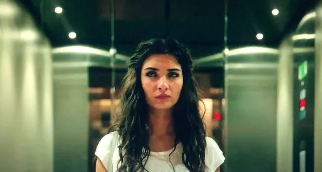 Il personaggio di Ada nella serie Zeytin Ağacı è stato scritto pensando a Tuba Büyüküstün o è questo il risultato?