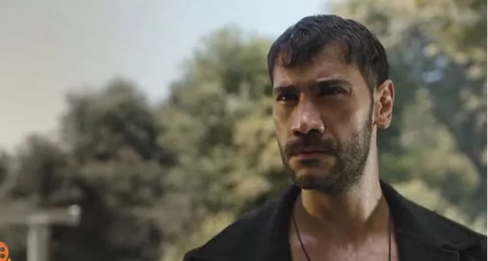 Dopo Bir Zamanlar Çukurova e Kanunsuz Topraklar, Uğur Güneş ha annunciato la sua nuova serie!