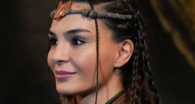 L’attrice Ebru Şahin, guarda come ha detto addio al suo amato personaggio Akkız!