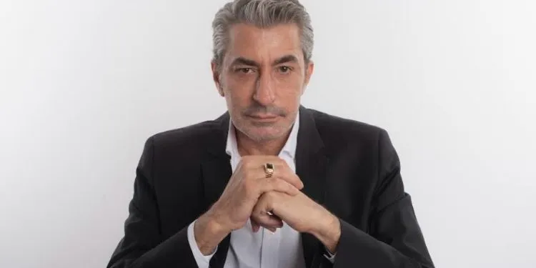Ora, Erkan Petekkaya ha fatto una preparazione simile per Ali Vefa che ha fatto Taner Ölmez per il suo nuovo ruolo!