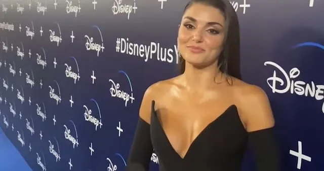 Hande Erçel, che ha passato un periodo difficile, ha rotto il suo silenzio sui social media!