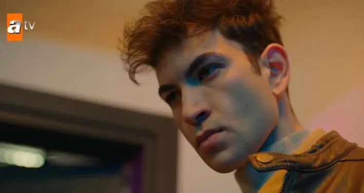 Mentre tutti erano inorriditi nella serie Kardeşlerim, Berk Ali Çatal si è divertito molto!