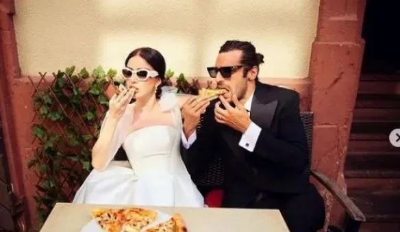 Özge Gürel mi ha sorpreso con la sua confessione: “Quando ho visto Serkan per la prima volta, come andrò d’accordo con questo ragazzo?”