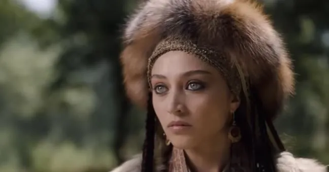Fahriye Evcen è dimenticato nella serie Alparslan, l’era di Kayra Zabcı è iniziata!
