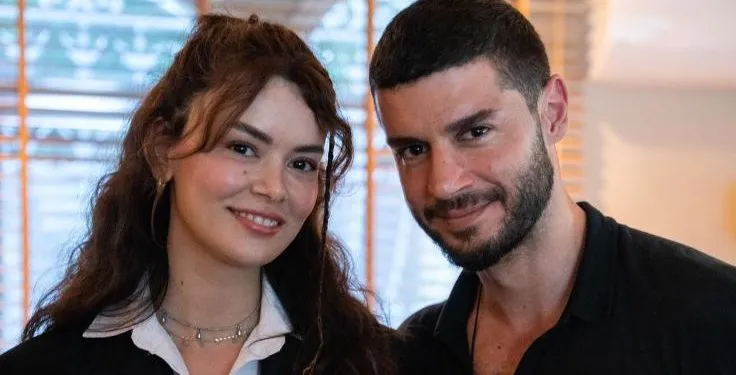 Bir Küçük Gün Işığı ora ha più significato di una serie TV per Seray Kaya e Berk Oktay!