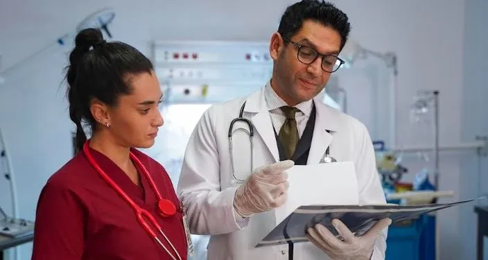 La serie Hayat Bugün non ha funzionato, ma Hande Doğandemir e Tansel Öngel erano in armonia!
