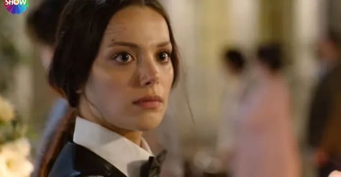 Un encomiabile commento della maestra attrice a Leyla Tanlar, tornata sugli schermi con la serie Güzel Günler!