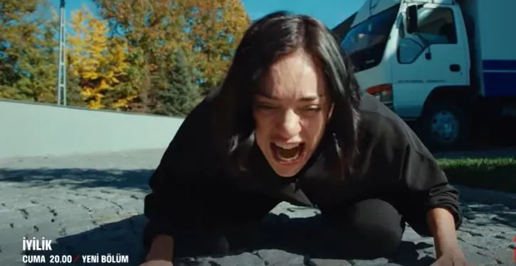 Sera Kutlubey sta impazzendo così bene nella serie İyilik che i suoi fan iniziano a spaventarsi!