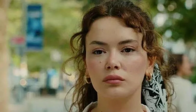 La serie Bir Küçük Gün Işığı è stata registrata come un successo di Seray Kaya!
