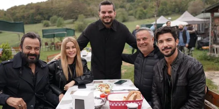 Quando inizierà la serie Sipahi di Show TV? I fan di Özge Gürel e Kaan Yıldırım sono entusiasti!