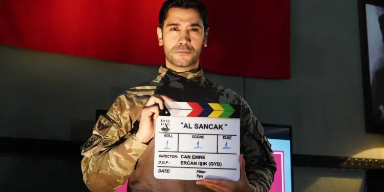 Uğur Güneş è diventato un soldato per la sua nuova serie Al Sancak!