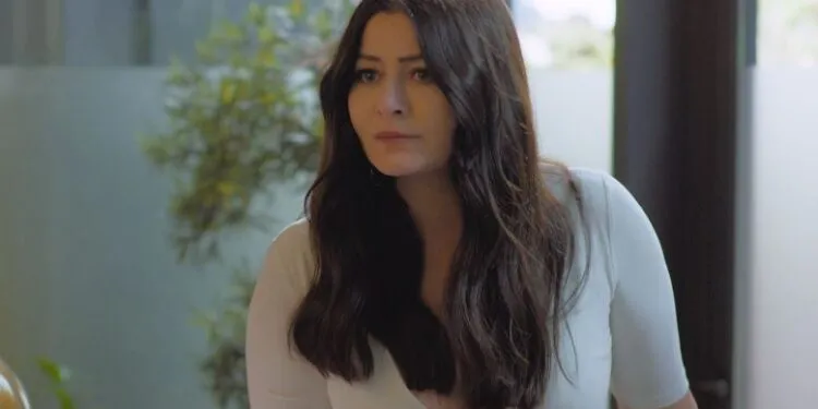 La famosa attrice Deniz Çakır ha attirato l’attenzione con il suo nuovo progetto!