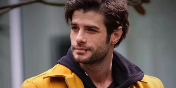 Il bel attore Berk Cankat ha attirato l’attenzione con la sua confessione d’amore!
