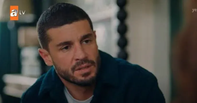 Una confessione come una confessione è arrivata da Berk Oktay nella serie TV Bir Küçük Gün Işığı