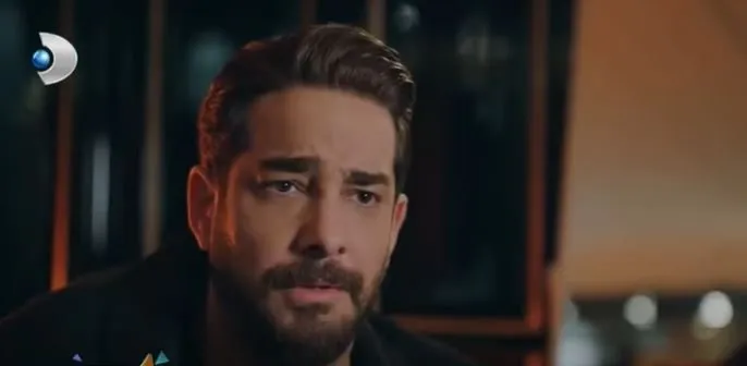 Enis Arıkan ha vissuto per la prima volta sul set della serie TV Camdaki Kız!