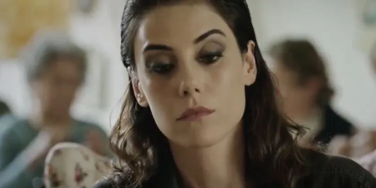 Dopo una magnifica serie come Sadakatsiz, c’è una serie che fa meravigliare i fan di Cansu Dere!
