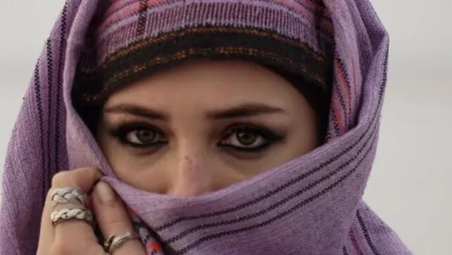 Deniz Işın sorprenderà i suoi fan con le serie più diverse della sua carriera!