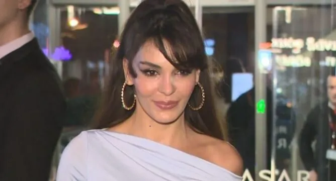 Ebru Şahin sta tornando sui set come una bomba con due progetti e due bei partner!