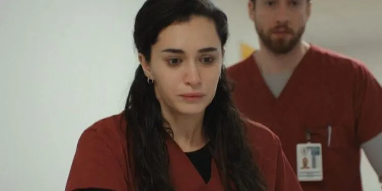 Hande Doğandemir si è lasciato alle spalle la serie Hayat Bugün, che è andata in finale, e ha portato nuovi progetti all’ordine del giorno!