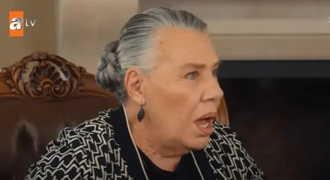 L’attrice Işıl Yücesoy ha ammirato un giovane attore nella serie TV Ben Bu Cihana Sığmazam!