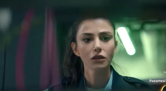 Grazie al personaggio di Canan nella serie Sipahi, Özge Gürel ha molti talenti!