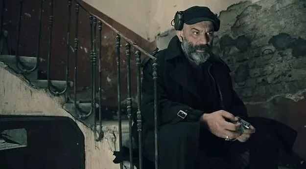 Şevket Çoruh ha condiviso il grande successo della serie Sıcak Kafa di Netflix!