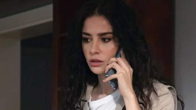 Ha ricevuto una formazione speciale! Vedrai Özge Gürel in modo molto diverso nella serie TV Sipahi!