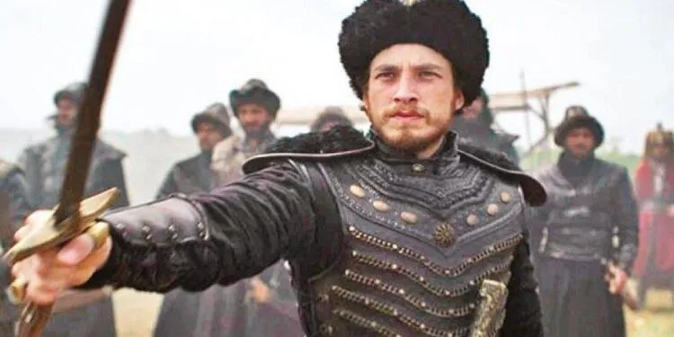 È chiaro dalla sua professionalità che Cem Yiğit Üzümoğlu è la scelta giusta per la serie Rise of Empires Ottoman