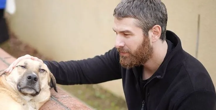 La nuova immagine di Furkan Palalı, che continua nella serie in rete, ha attirato l’attenzione!