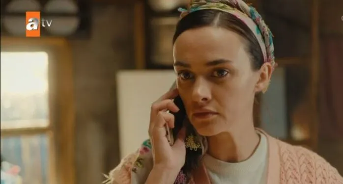 Hande Soral, che è tornata alla ribalta con la serie Ateş Kuşları, ha due grandi possibilità nella sua vita!