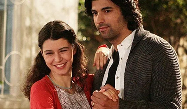 La serie TV Fatmagül’un Suçu Ne, che ha reso famosi Engin Akyürek e Beren Saat, ha scosso la Spagna