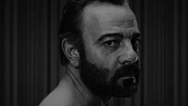 Kerem Alışık, l’attore protagonista della serie TV Sipahi, ha rivelato ancora una volta il suo amore per l’umanità!