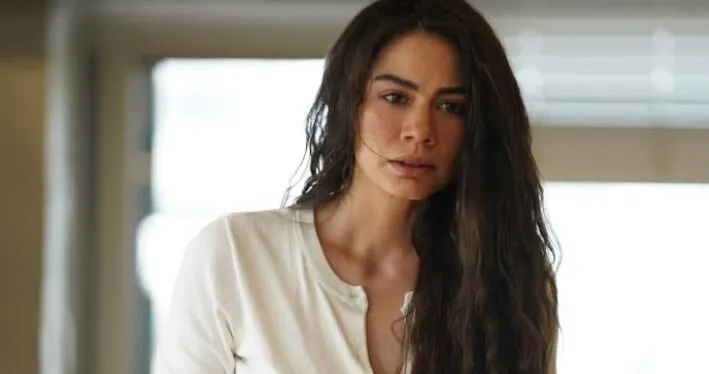 Proprio quando è iniziata la serie Adım Farah, le esperienze di Demet Özdemir sono molto tristi!