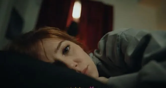 Il personaggio di Peri di Elçin Sangu nella serie TV Çöp Adam fa sentire il pubblico completamente diverso!