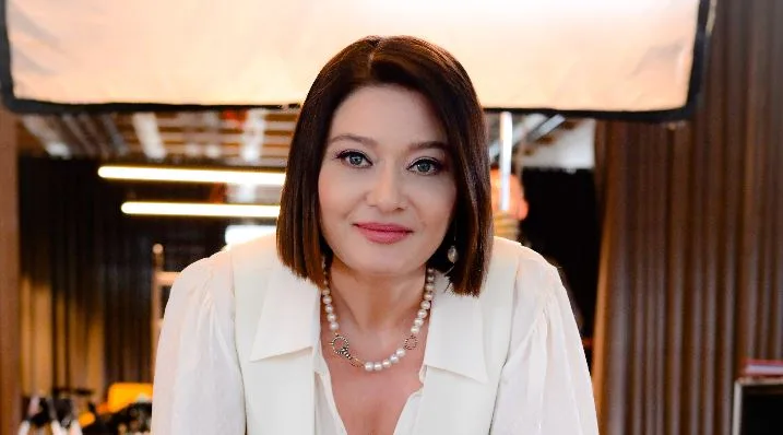 Festa di compleanno per Nurgül Yeşilçay sul set della serie TV!