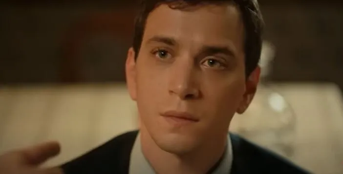 Selahattin Paşalı, il protagonista della serie Ömer, è cresciuto in poco tempo, ma il suo background è molto solido!