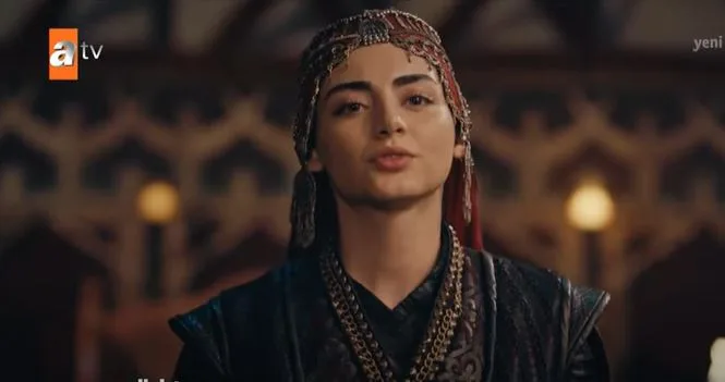 Wow non ci posso credere! La situazione che ha sbalordito persino Özge Törer sul set della serie Kuruluş Osman!