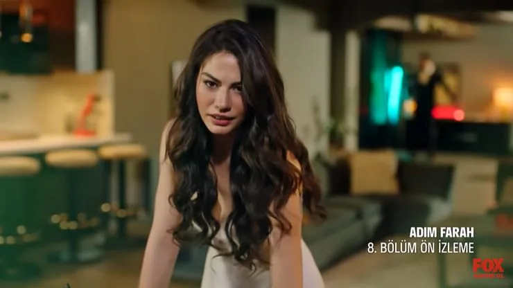 La traccia del cambiamento nella serie Adım Farah è nascosta nello stile di Demet Özdemir!