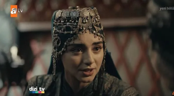 Özge Törer è veramente integrata con il suo personaggio nella serie Kuruluş Osman!