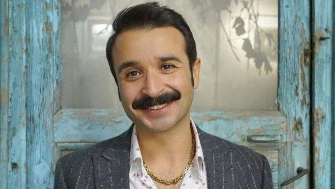 Eser Eyüboğlu è diventato tutt’uno con il suo personaggio nella serie TV Gönül Dağı!