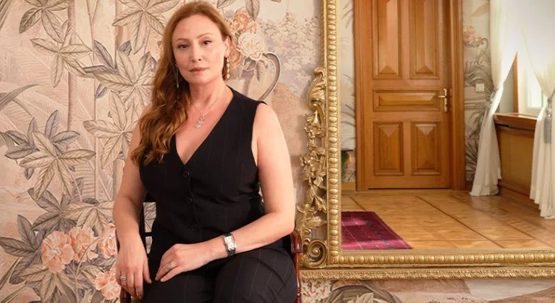 Anche se è molto popolare con “İfakat” nella serie TV The Yalı Çapkını, la visione della vita di Gülçin Santırcıoğlu è completamente diversa!