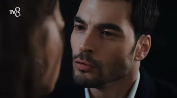 L’ammirazione di Akın Akınözü ha fatto perdere il suo apice alla serie Kızılcık Şerbeti!