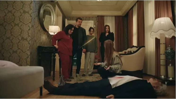 I fan di Elçin Sangu sono impazziti nella serie Çöp Adam! Di nuovo, di chi è la colpa di Peri!