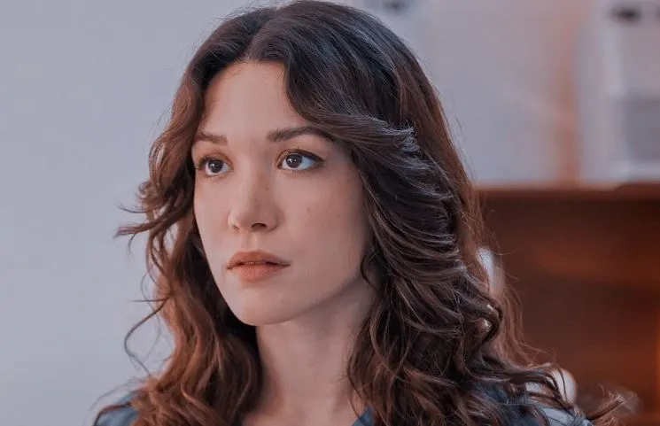 La lunga attesa per la serie dei fan di Hazal Subaşı sta per finire!