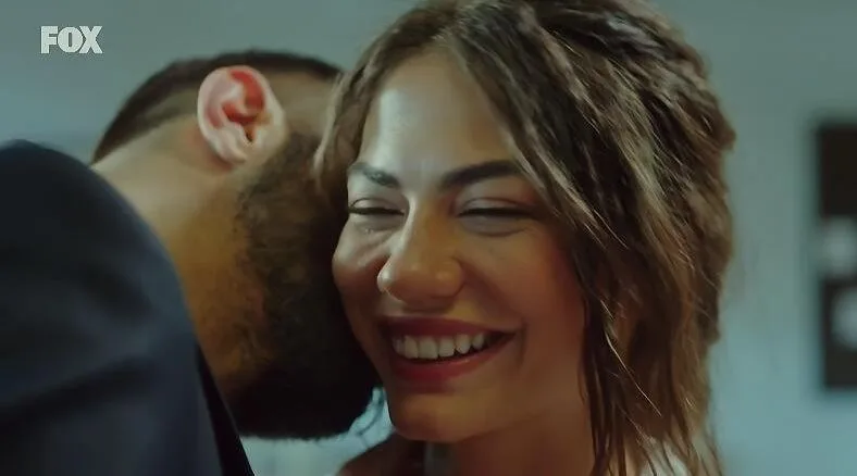 La serie Adım Farah è riuscita a superare lo Yalı Çapkını solo con Demet Özdemir!